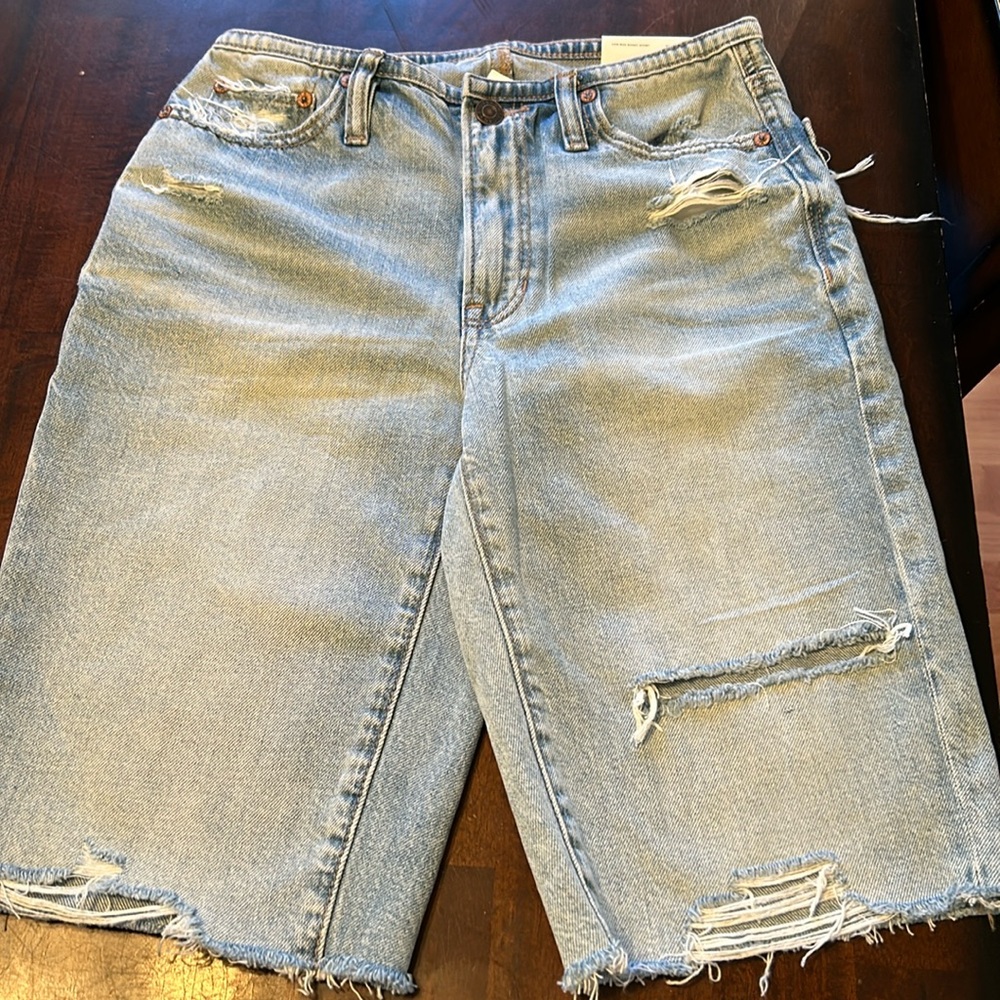 American Eagle Low-Rise Baggy Shorts 23W 000 NWT Low Rise Jean Shorts Women’s